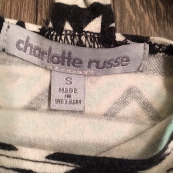 Patterned Crop Top - Picture 5 of 5